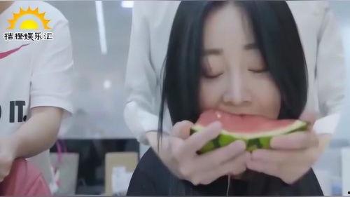 吃瓜小姐姐莫名,娱乐圈背后的那些事儿