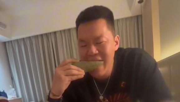 最近网上吃瓜视频,揭秘娱乐圈幕后真相